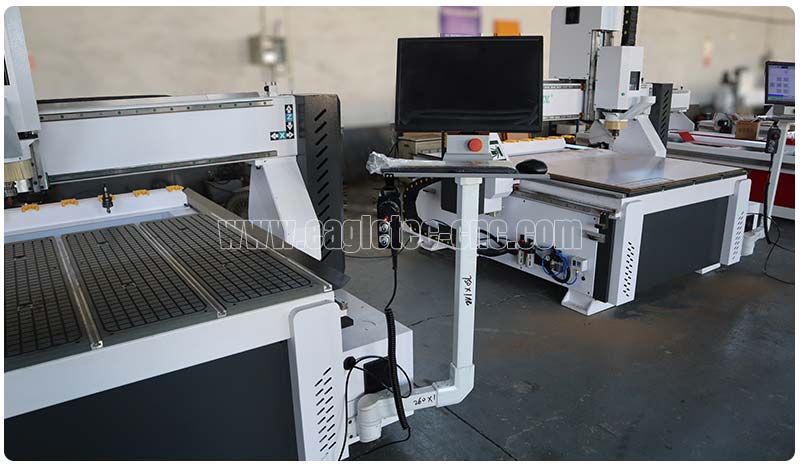 automatic tool changer cnc router with space saving control panel